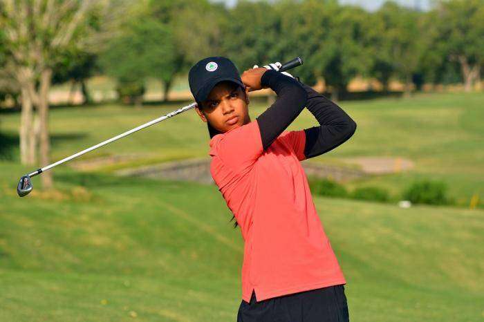 vani kapoor golf