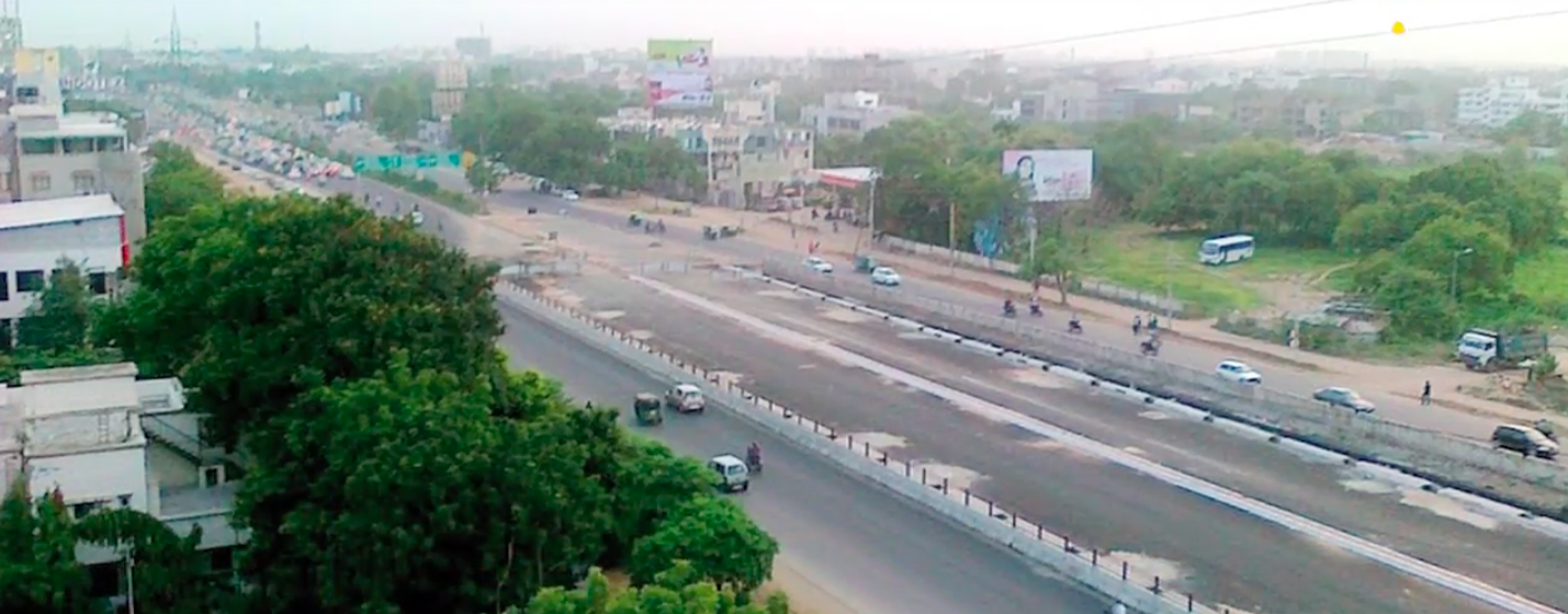 અડાલજ-ગાંધીનગર રોડ બન્યો કોમર્શિયલ ઝોન.. abd