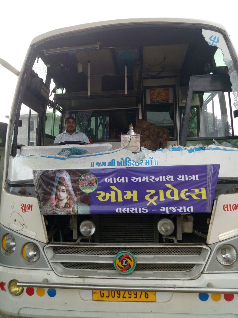 Om Travles Valsad Bus Satya Day