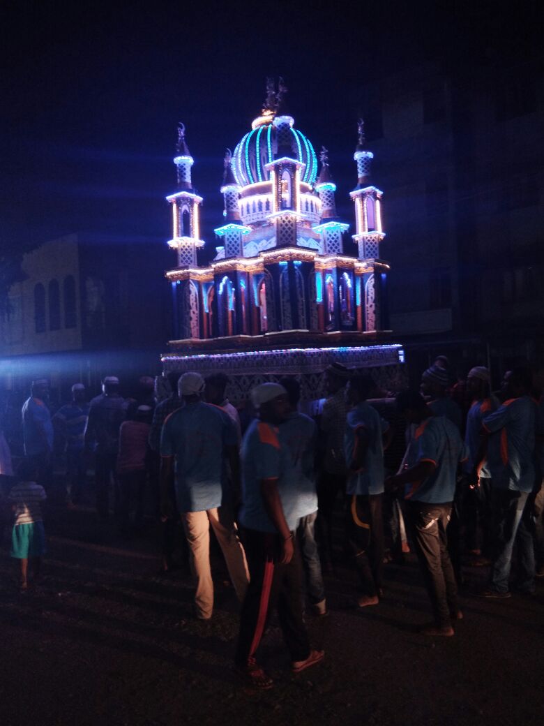 VALSAD MUSLIM SAMAJ DVARA MOHRM PRV NI UJAVNI KARAI 1