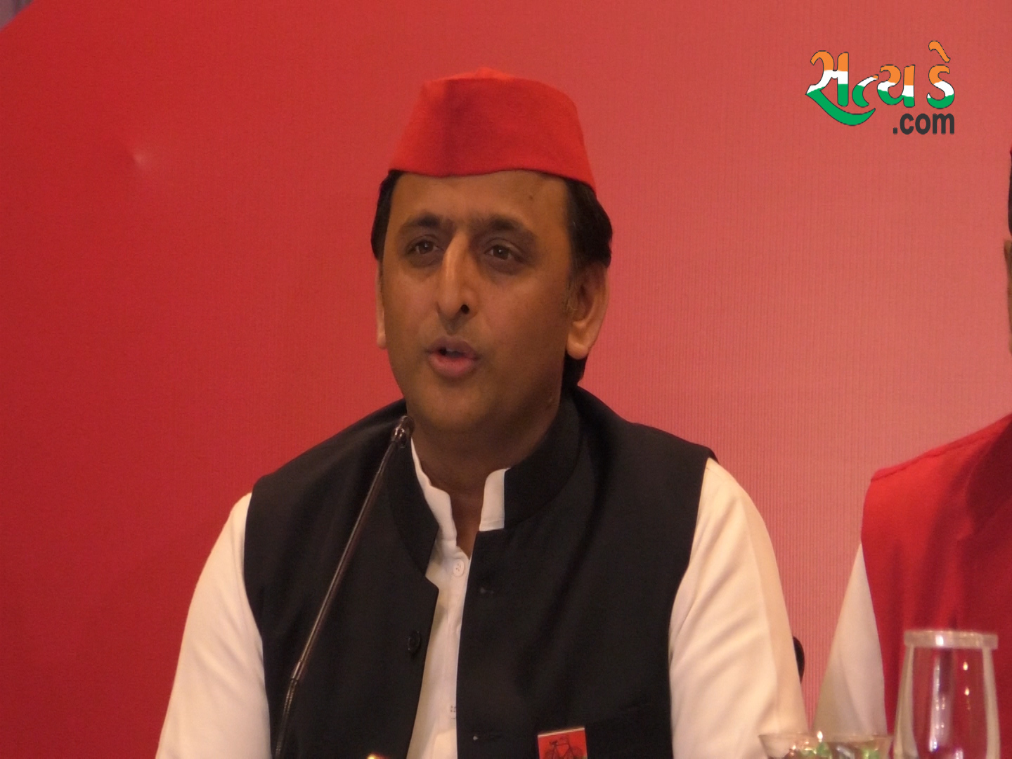 અખિલેશ યાદવે યોજી પત્રકાર પરિષદ- જુઓ વિડિયો Akhilesh.still001 Satya Day