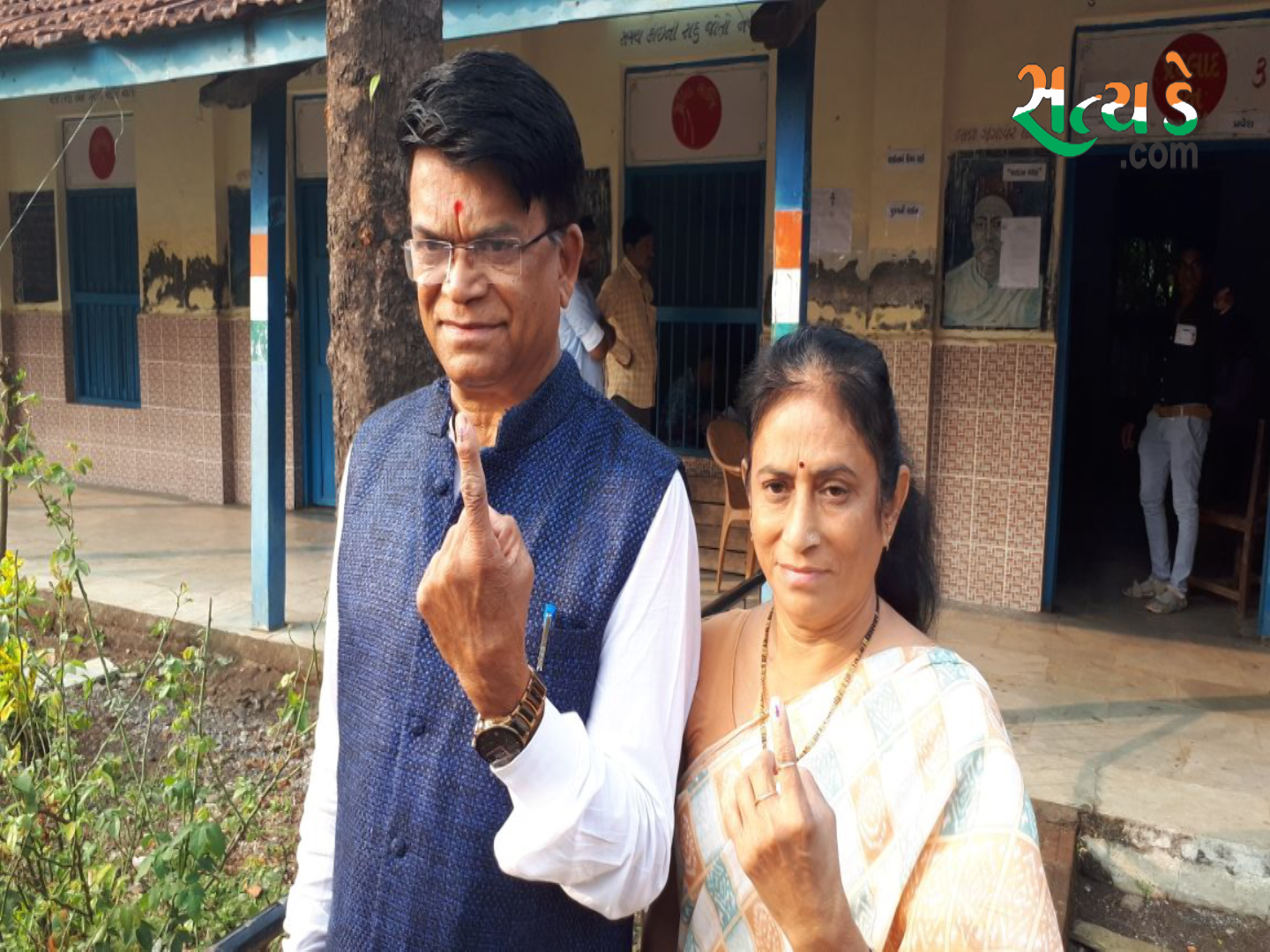 વલસાડ વિધાનસભા ચૂંટણીમાં ભાજપના ઉમેદવાર ભરત પટેલે કર્યું મતદાન, જુઓ વીડિયો Bharat Patel.still001 Satya Day