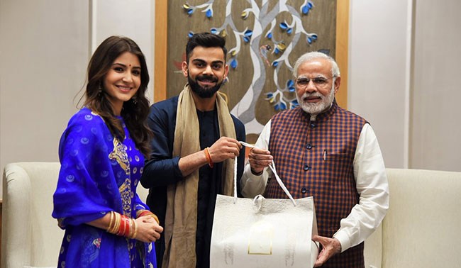 પ્રધાનમંત્રી મોદીને રીસેપ્શનનું આમંત્રણ આપવા પહોંચ્યા વિરાટ-અનુષ્કા virushka 1