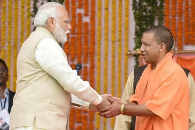 PM મોદી અને CM યોગી અાદિત્યનાથ વચ્ચે થઈ મુલાકાત Yogi Aditya Nath Narendra Modi 123 Satya Day
