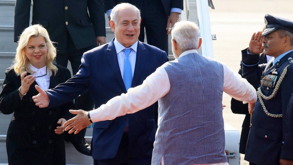 PM મોદી તેમના દોસ્ત નેતાન્યાહૂનું સ્વાગત કરવા પહોંચ્યા – અમદાવાદ e9252d66 f9b6 11e7 b2f7