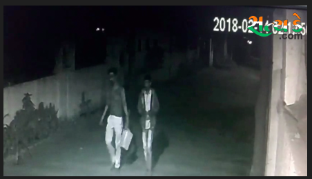હીરાની ઓફિસમાં થઇ પાંચ લાખની ચોરી, CCTVનાં આધારે પોલીસની ઝડપમાં જુઓ વીડિયો Screen Shot 2018 02 16 at 6.37.56 PM