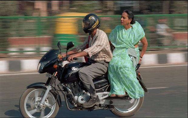 ટુ-વ્હીલર પર પાછળ બેસનાર વ્યક્તિની સુરક્ષા માટે SCનો આદેશ Bike Pillion Satya Day