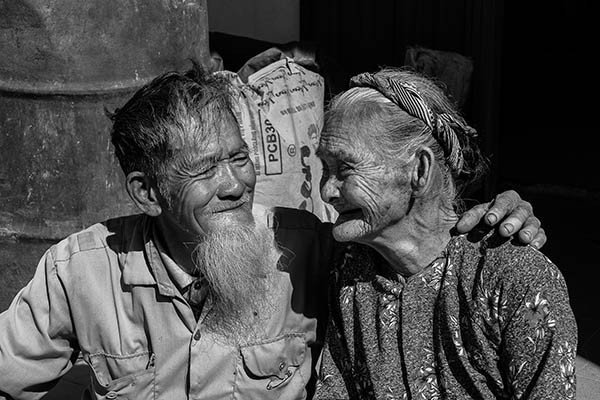 old couple tra que hoi an