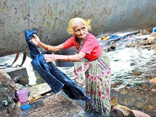 મા-બાપને ઘરમાંથી કાઢ્યા તો મળશે 6 મહિનાની સજા આવી રહ્યો છે નવો કાયદો 9427c3bc56ac5408f48d004237e1b324