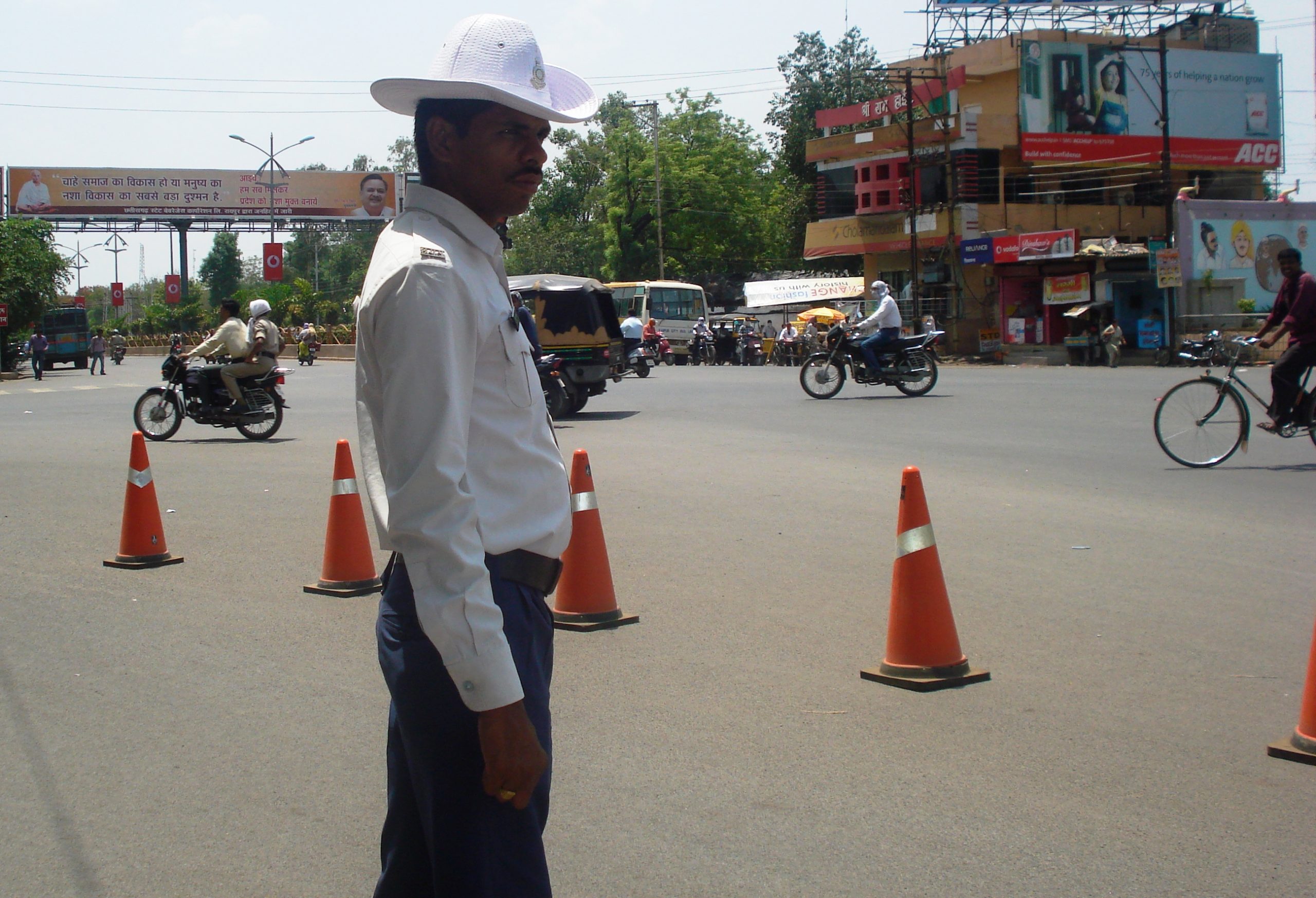 અમદાવાદઃ આજે પણ 44 ડિગ્રીને પાર તાપમાન DSC0839330838 scaled