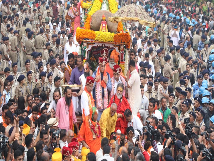 જગન્નાથ રથયાત્રા: CM રૂપાણી, DyCM પટેલે સતત બીજીવાર કરી પહિંદ વિધિ phpThumb generated thumbnail