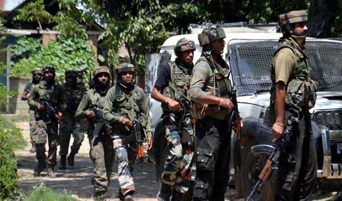 J&K: શોપિયાંમાં પોલીસ દળ પર આતંકી હુમલો, 4 જવાનો શહીદ shopiya