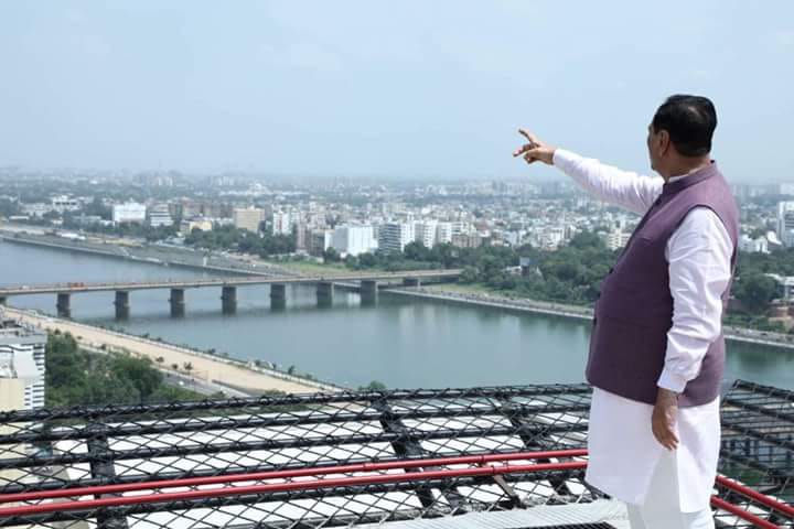 અમદાવાદઃ મુખ્યમંત્રીએ સરદાર વલ્લભભાઈ પટેલ ઇન્સ્ટિટ્યૂટ ઓફ મેડિકલ સાયન્સ એન્ડ રિસર્ચની લીધી મુલાકાત WhatsApp Image 2018 09 16 at 3.12.33 PM 1