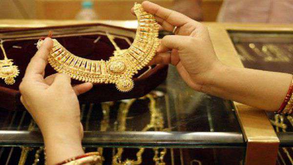 ગુજરાતીઓ ગોલ્ડ પાછળ પાગલ થશે, ચાંદી ગાયબ golng