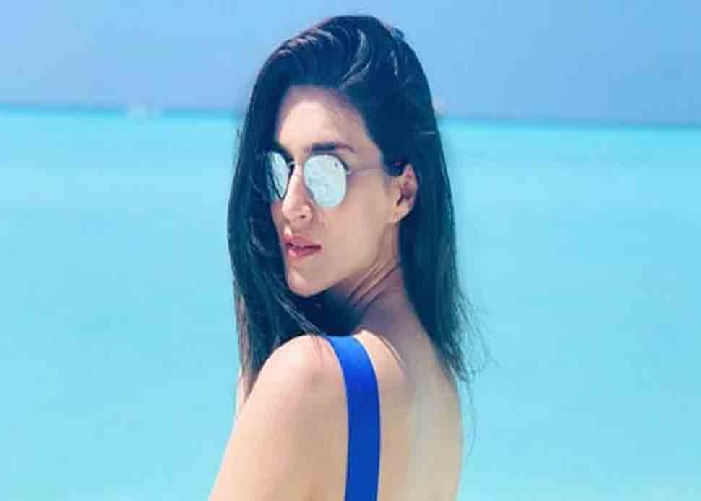 Kriti Senan 1