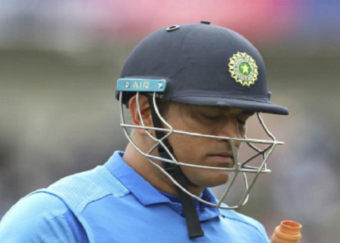 Dhoni 1