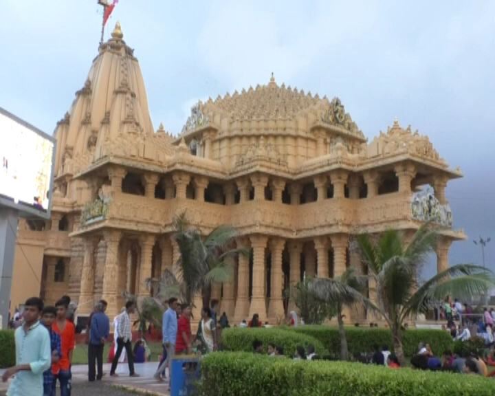 સુર્યગ્રહણને લઈને સૌરાષ્ટ્રના તમામ મંદીરમાં આરતીના સમયમાં ફેરફાર કરાયો somnath temple 2
