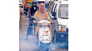 DELHI: બાઇક્સ અને સ્કૂટર્સ જેવા ટુ વ્હીલર્સ 24 ટકા પ્રદૂષણ કરે છે 1 19