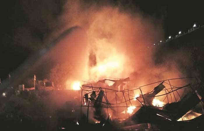 VADODARA: સયાજીપુરાના આત્મીય મહોત્સવના ઉતારામાં આગ 7 2
