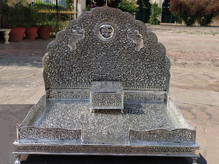 રામલલાના અસ્થાઈ મંદિર માટે જયપુરમાં 10 કિલો ચાંદીનું નવું સિંહાસન બનાવાયું 14 1