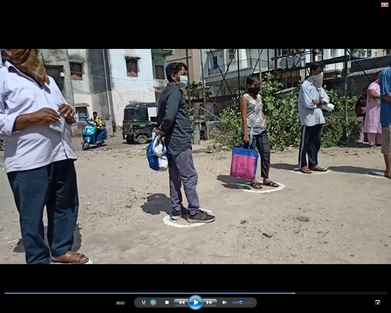 VALSAD: રેશનકાર્ડધારકો અનાજ કીટ નો લાભ લેવા સવાર થીજ ઉમટ્યા, ઠેરઠેર લાઈનો લાગી! 1 Satya Day