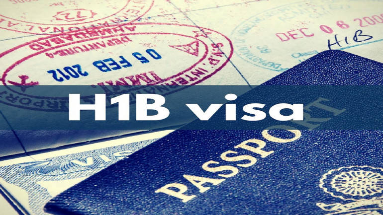 ALERT: H-1B વિઝા ધરાવતા લોકો સાથે જૂન મહિના પછી અમેરિકા માં શું થશે તે જાણો… 5 25