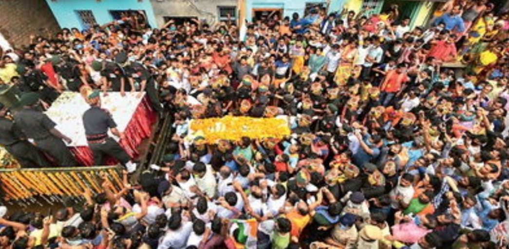 દેશભરમાં શહીદો ને અપાઈ શ્રદ્ધાંજલિ , લોકો માં ઠેરઠેર ચાઇના વિરોધી પ્રદર્શન WhatsApp Image 2020 06 18 at 10.38.12 PM