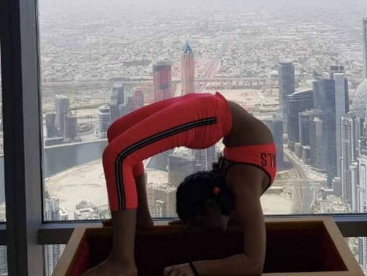 DUBAI: 3 મિનિટમાં યોગના 100 આસન કરીને ઇતિહાસ રચ્યો ! 4 12