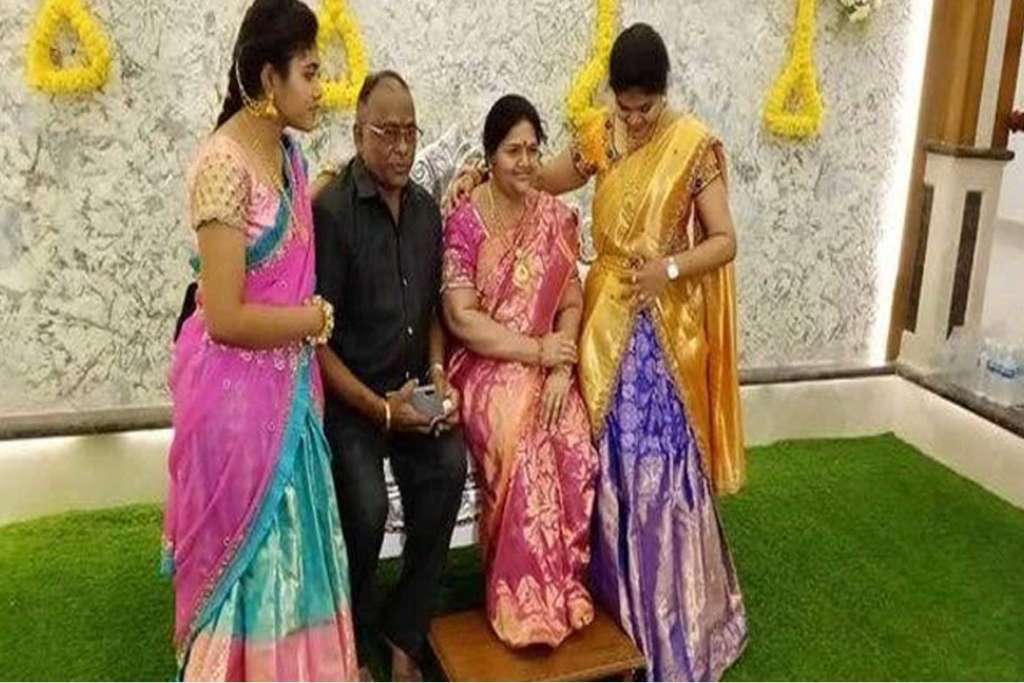LOVE: 21મી સદીનો શાહજહાં બન્યો આ વ્યક્તિ, પત્નીની યાદમાં કર્યુ આ કામ 8 10 Satya Day