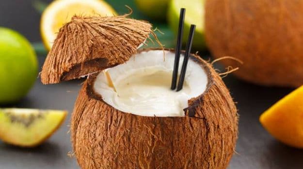 WORLD COCONUT DAY: સ્કીન માટે જાદૂની જેમ કામ કરે છે નાળિયેર, જાણો તેના ફાયદાઓ 15 1 Satya Day