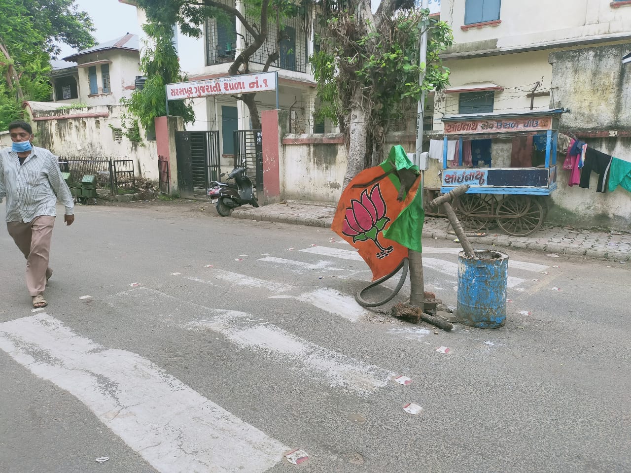 AHMEDABAD : અમદાવાદ મ્યુનિસિપલ કોર્પોરેશનના ભ્રષ્ટચાર ના ખાડા માં ખીલ્યું કમળ ! Whatsapp Image 2020 09 14 At 10.06.01 Satya Day
