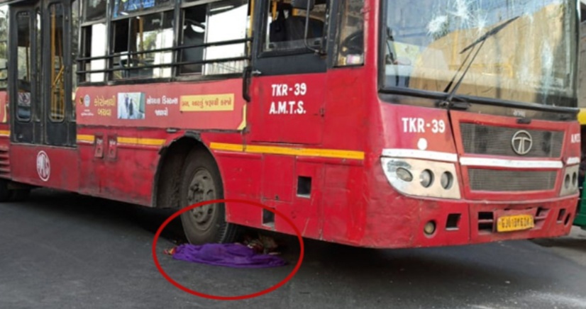 અમદાવાદ માં AMTS ના બસ ચાલકે મહિલા નો ભોગ લીધો,લોકો રોષે ભરાયા કર્યો પથ્થરમારો Whatsapp Image 2020 10 24 At 8.57.14 Am Satya Day