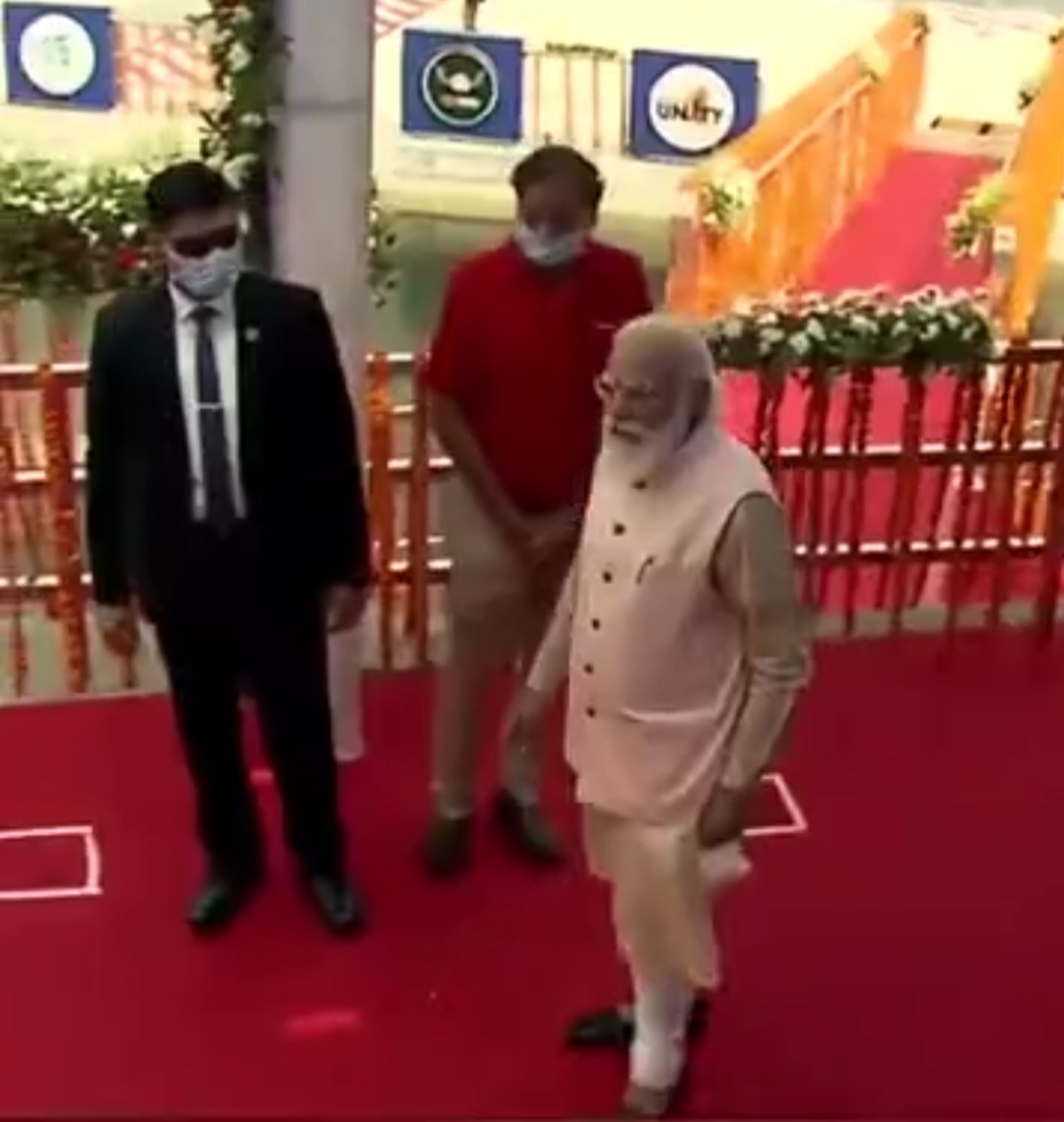 PM મોદી દિલ્હી જવા રવાના : આજથી કેવડિયા-અમદાવાદ વચ્ચે સી-પ્લેન સેવા ચાલુ WhatsApp Image 2020 10 31 at 3.18.05 PM 1