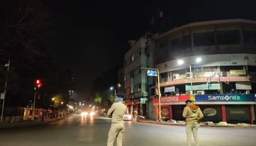 ગુજરાત ના ચાર મહાનગર માં દિવસે પણ કરફ્યૂ લાગુ થવાની શકયતા : ધંધા-રોજગાર થઈ શકે છે બંધ : સવારે 6થી 10 અને સાંજે 4થી 8 વાગ્યા સુધી મળશે છૂટછાટ : જાહેરાત બાકી !!! 20201122 094242