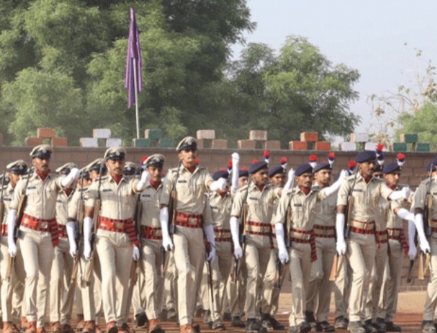 પોલીસદળ ની ભરતી હવે ગૌણ સેવા પસંદગી મંડળ નહિ કરી શકે, હવે થી ગૃહ વિભાગ ને સત્તા WhatsApp Image 2020 11 04 at 10.26.08 AM