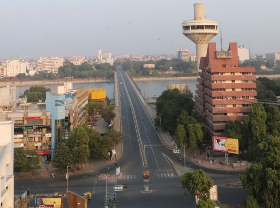 GUJARAT : અમદાવાદ સહિત વડોદરા,સુરત,રાજકોટમાં પણ લાગી શકે છે શનિ અને રવિ દિવસ નો કરફ્યુ ! સરકાર ની ચાલી રહી છે વિચારણા ! Whatsapp Image 2020 11 25 At 13.57.45 Satya Day