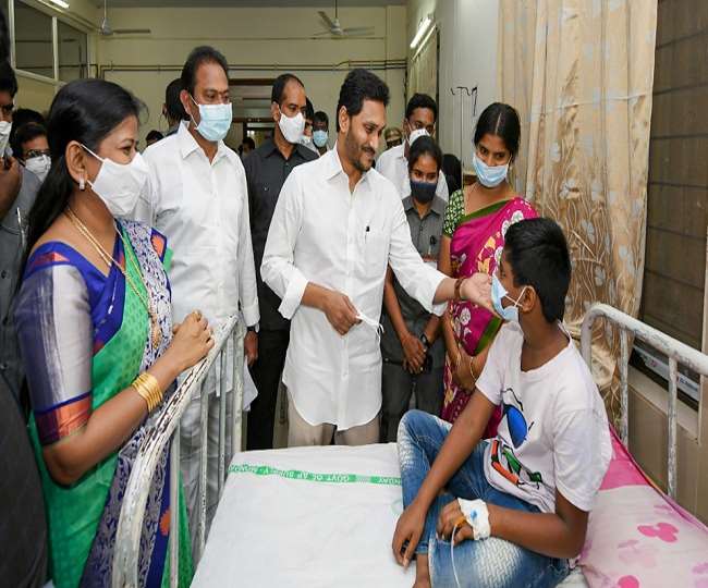 07 12 2020 jagan mohan reddy meets pateints in eluru hospital 21142571