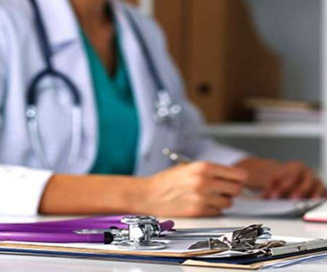 11 12 2020 treatment doctor 21155391 10291480
