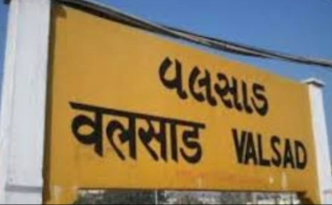 વલસાડ માં મૂળ પંજાબી ખેડૂતો અને કોંગ્રેસ દ્વારા બંધ ને સમર્થન : ચુસ્ત પોલીસ બંદોબસ્ત : કોંગી કાર્યકરો ની અટકાયત 20201208 111324 1