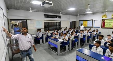 THGOVSCHOOLS004