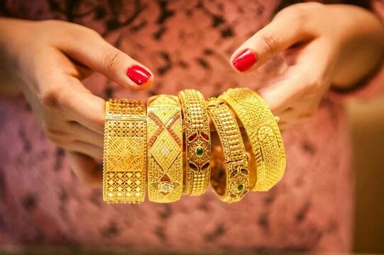 Gold Jewellery Buying 1 Satya Day