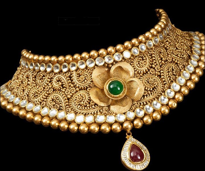 Gold Jewellery Set Satya Day