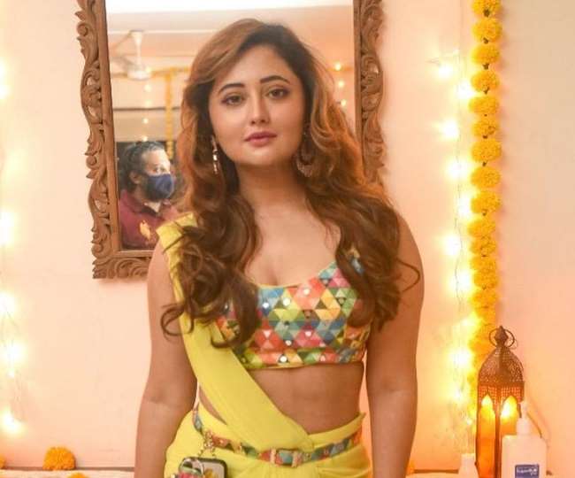 Bigg Boss 14: સલમાન ખાન શોમાં આવતા જ રશ્મિ દેસાઈથી થઇ આવી ભૂલ, ભાજપના નેતાની માફી માંગી 09 01 2021 125471632 745608726034210 7551127955803839709 N 21253562 Satya Day