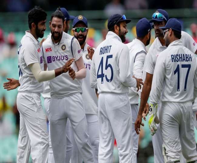 15 01 2021 siraj with bumrah 21272911 1