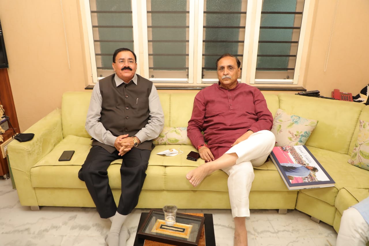 GUJARAT : મુખ્યમંત્રીશ્રી વિજયભાઈ રૂપાણીએ શ્રી રામભાઈ મોકરિયાને સાંસદ જાહેર થતા અભિનંદન પાઠવ્યા Whatsapp Image 2021 02 22 At 19.44.57 Satya Day