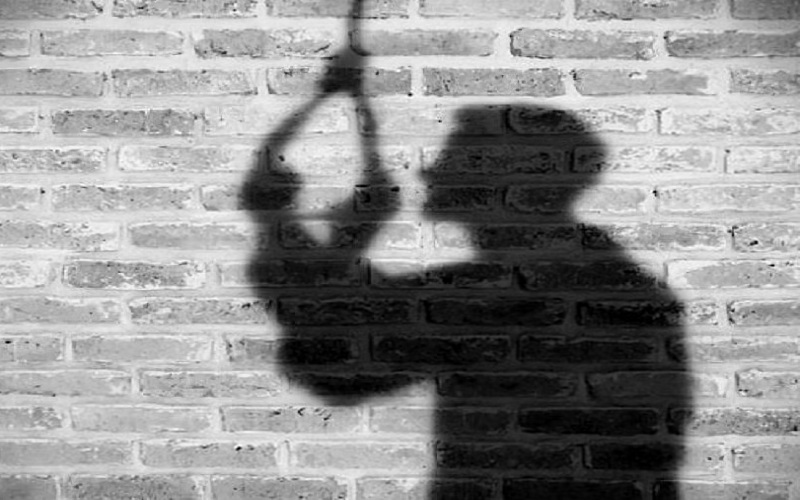 man suicide surat