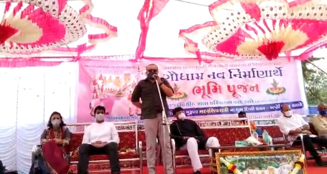 વલસાડ માં ગાયો ની તસ્કરી કરતા તત્વો ને પડકારતા જિલ્લા પોલીસવડા ઝાલા ; ગૌ તસ્કરો રસ્તો બદલે કાંતો પરિણામ ભોગવવા તૈયાર રહે ! 20210311 174721 Satya Day