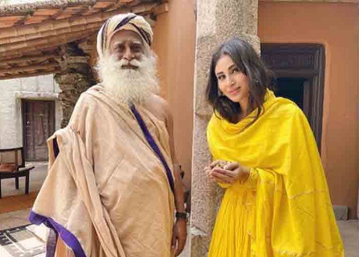 Mouni Roy Sadhdhguru Satya Day