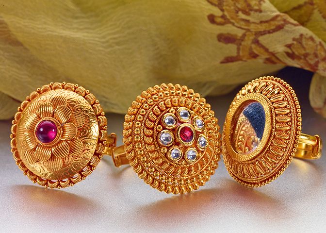 Gold Kangan Satya Day