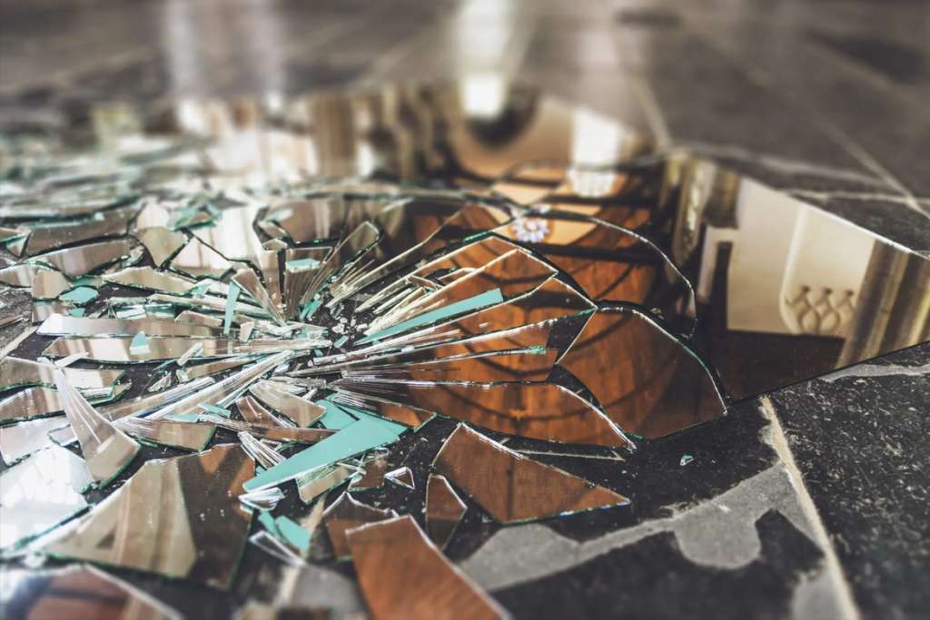 mirror4 1024x683 1